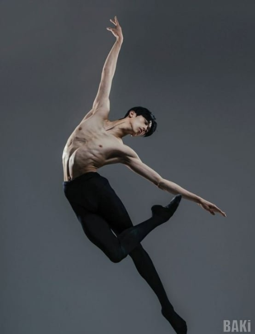 ballerino Jeon Min-choel joins Marinsky Ballet