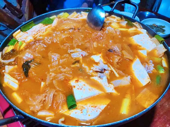 토요일은 밥이 좋아 토밥좋아 평창 봉평 묵은지 목살 찌개 전골 맛집