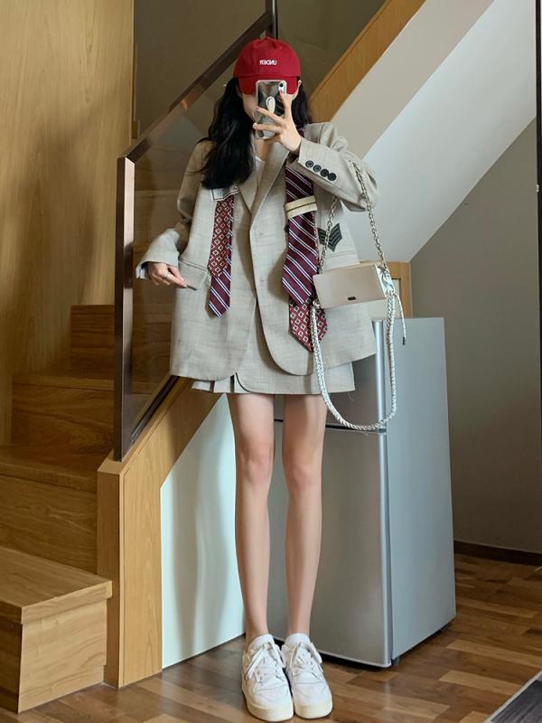 여성 모던 심플 고급스러운 오피스 정장세트 투피스