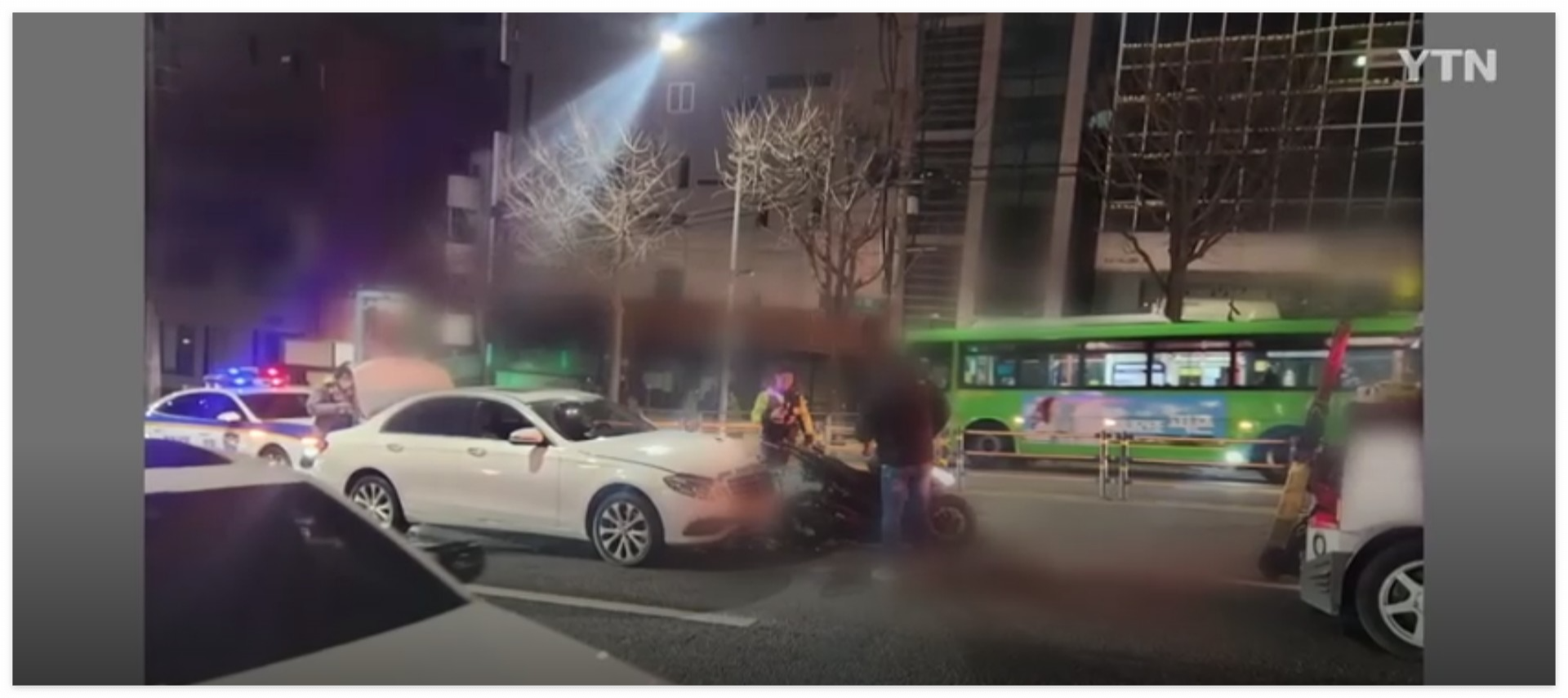 강남 논현동 만취 20대 여성 벤츠 운전자, 오토바이 운전자 사망 사고 조치 강아지