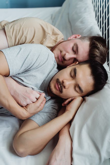 코골이 원인과 극복하는 법&#44; 새벽을 편안하게 만드는 방법 caption=