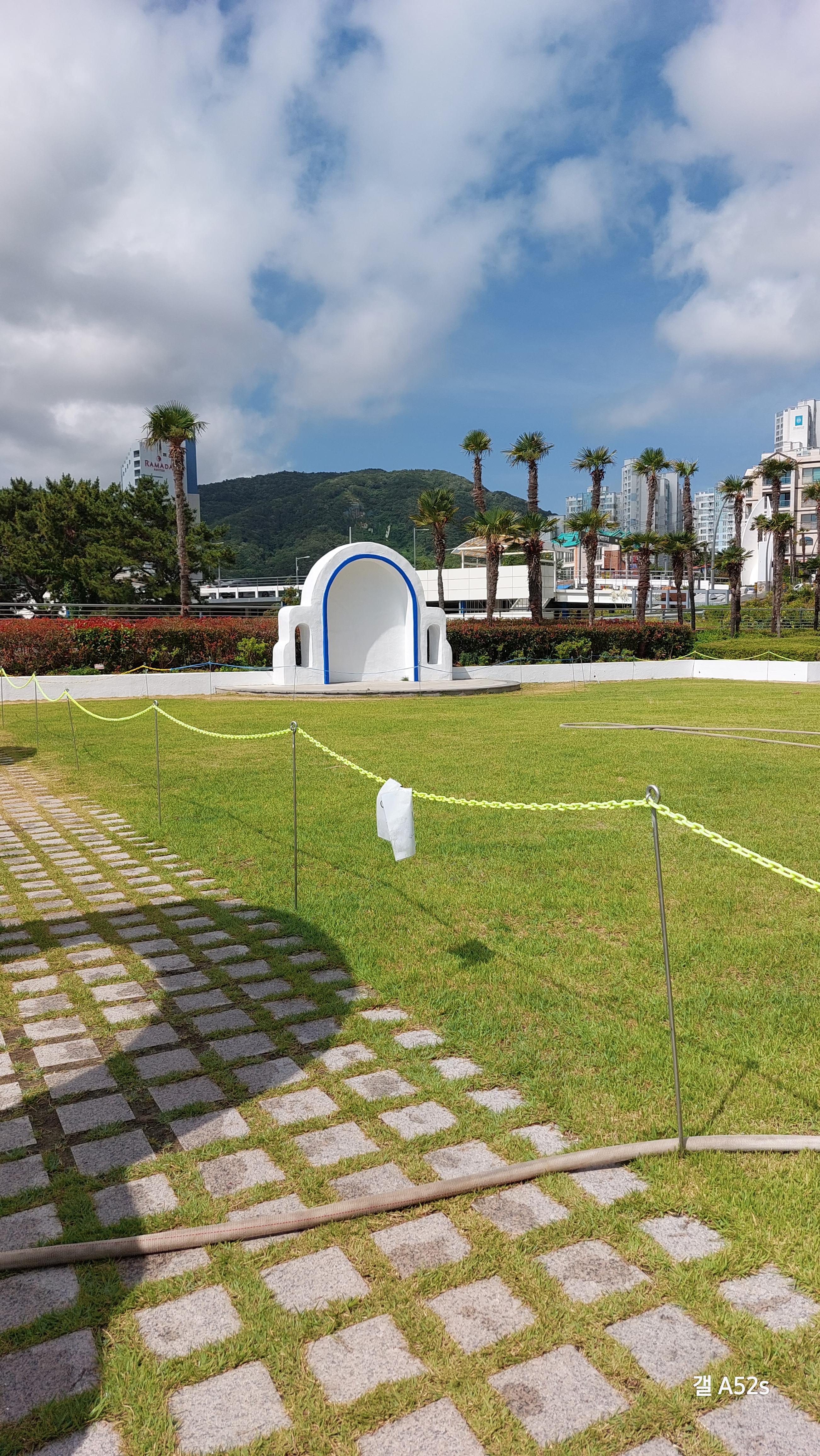 산토리니광장 전경