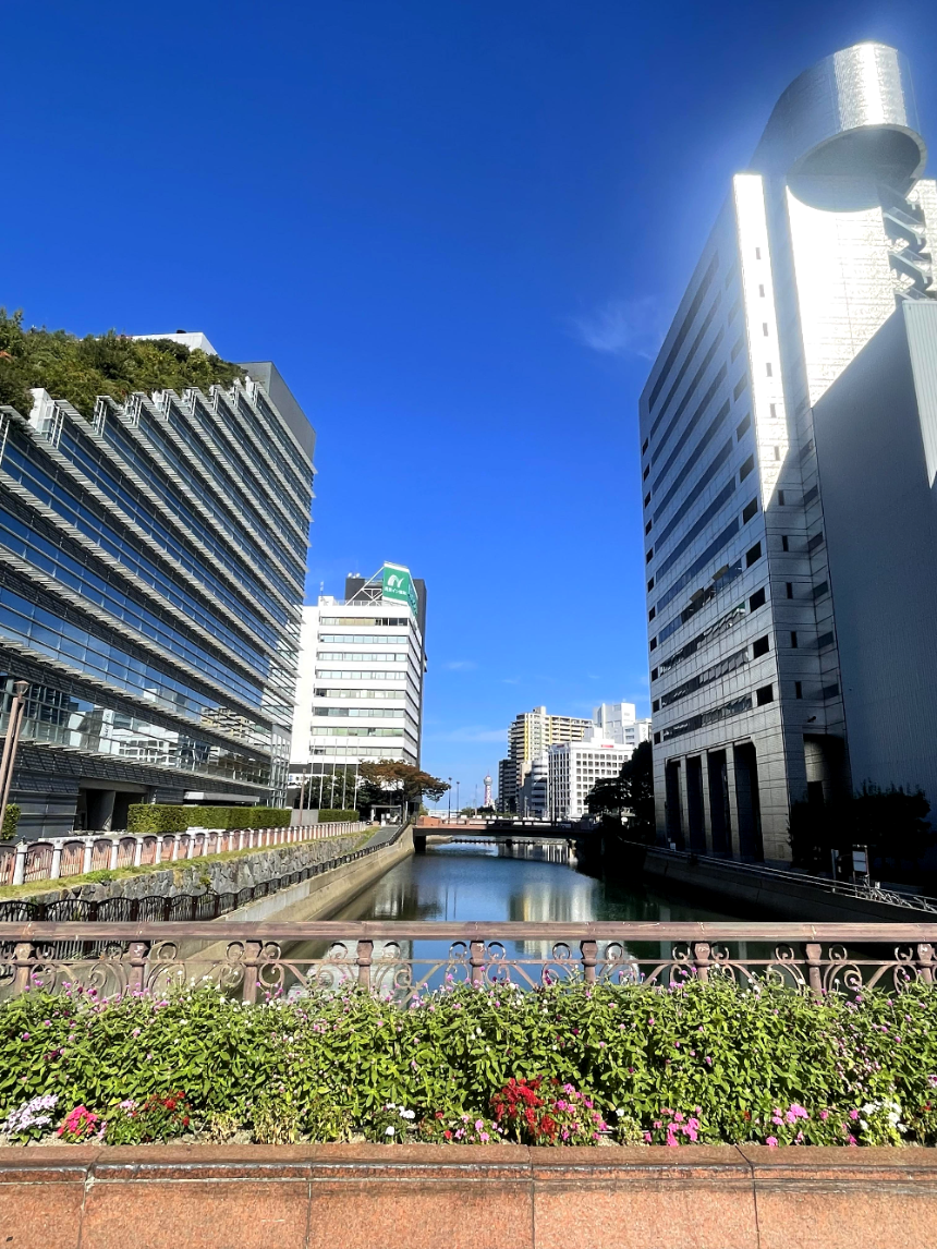 아크로스 후쿠오카 주변천변