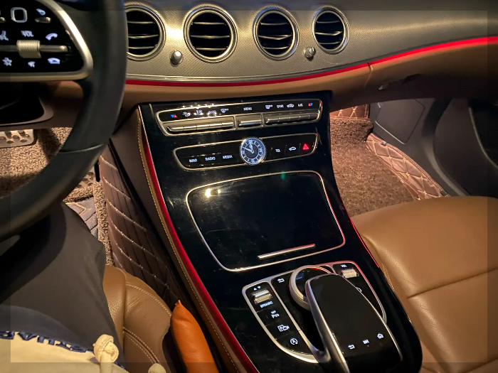 벤츠 E클래스 엠비언트 라이트 튜닝