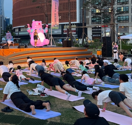 운동하는 서울광장