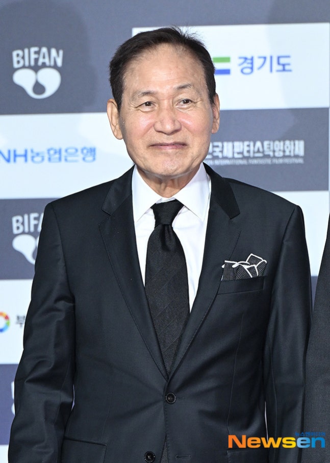 안성기 프로필 &amp;#124; 심정지 위독한 상태 &amp;#124; 원로배우 &amp;#124; 생일에 아들 귀국