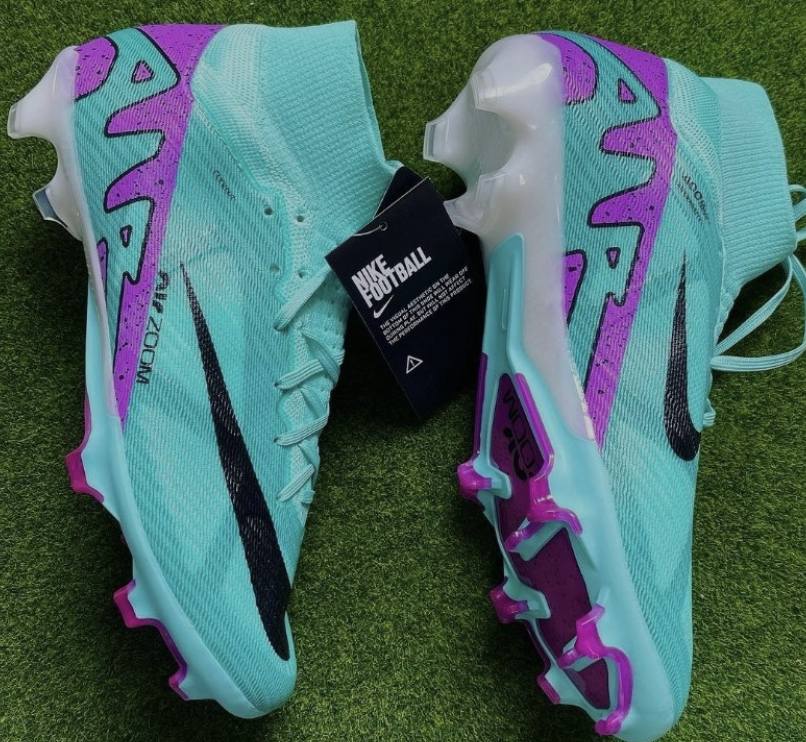 호날두 축구화 나이키 머큐리얼 슈퍼플라이 9