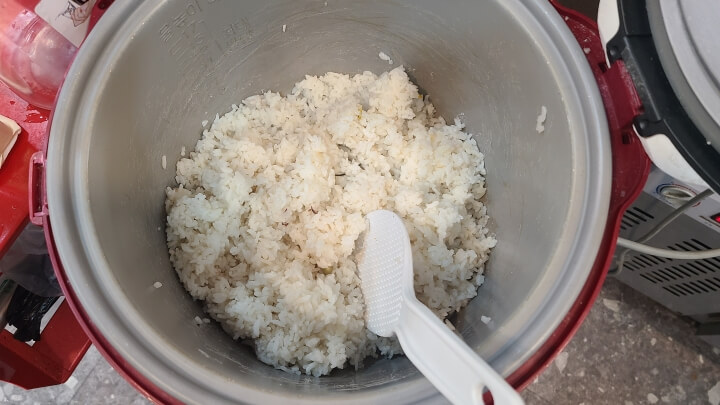 우성-기사식당-셀프바-밥통