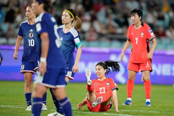 2026 AFC 여자 아시안컵 준결승 한일전, 전반 15분 일본 우에키 리코에게 선제골을 허용하는 대한민국 수비진
