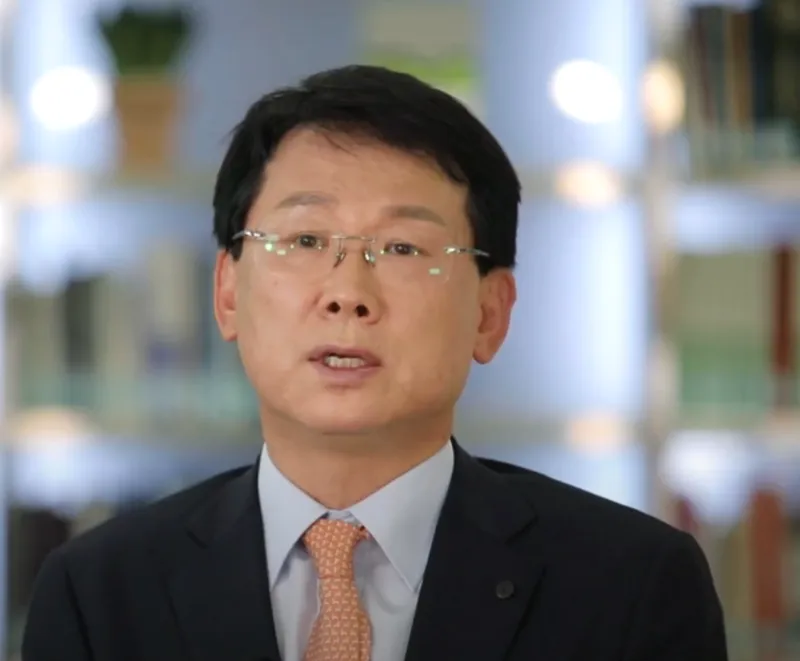 국회의원 인터뷰 사진44.webp