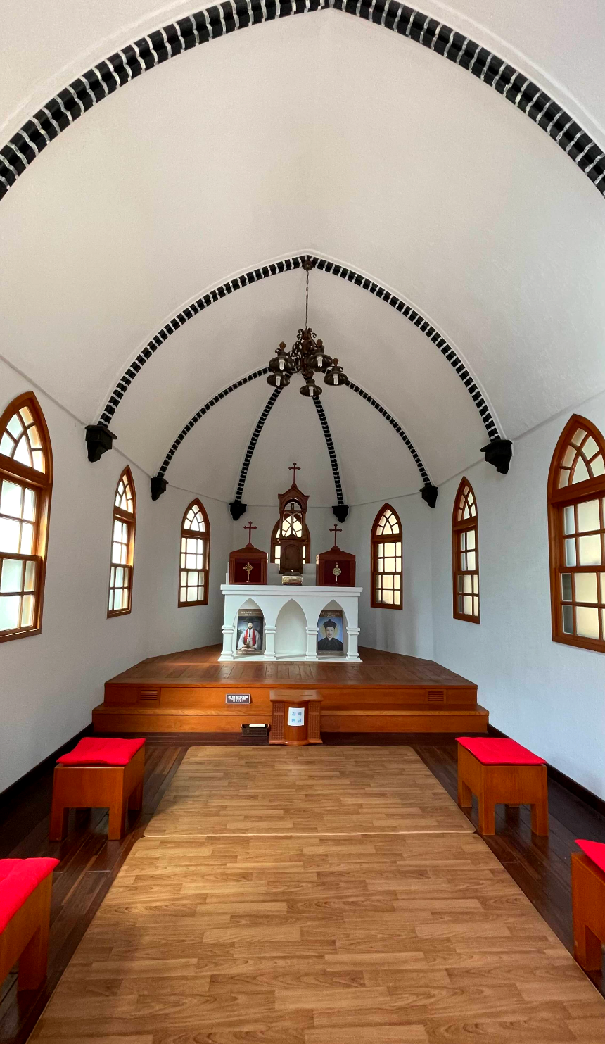 성 김대건 안드레이 사제 기념성당 내부2