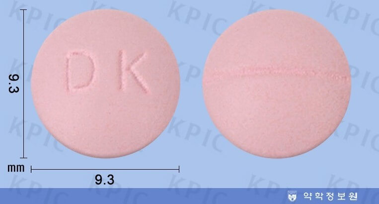 훼라민큐는 갱년기 약국 약, 가격 및 효능. 나이가 들면 여성의 안면 홍조는 폐경기 여성의 약 85%에서 발생합니다. 에스트로겐 분비가 줄어들면 모세혈관이 불규칙하게 확장되어 얼굴, 목, 가슴이 뜨거워지고 피부가 뜨거워지고 땀이 나는데 이를 갱년기라고 말합니다. 약국 약으로도 효능을 볼 수 있다고 하는 훼라민큐를 참고하시기 바랍니다.
