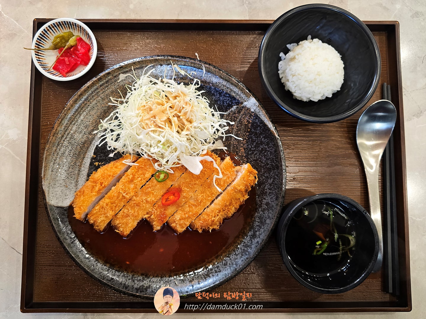 매콤로스카츠