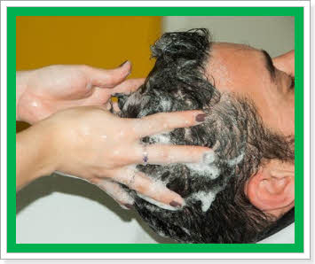 머리 감는 모습