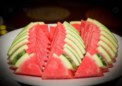 음식 조각가 – 칼끝에서 피어나는 식재료의 예술