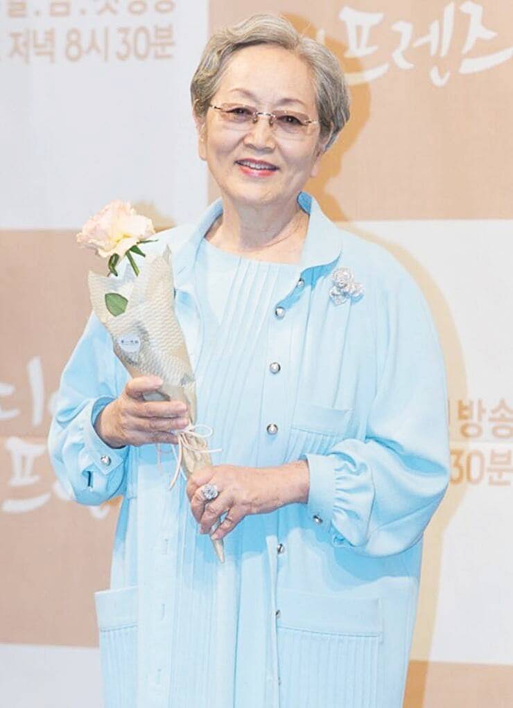 배우-김영옥
