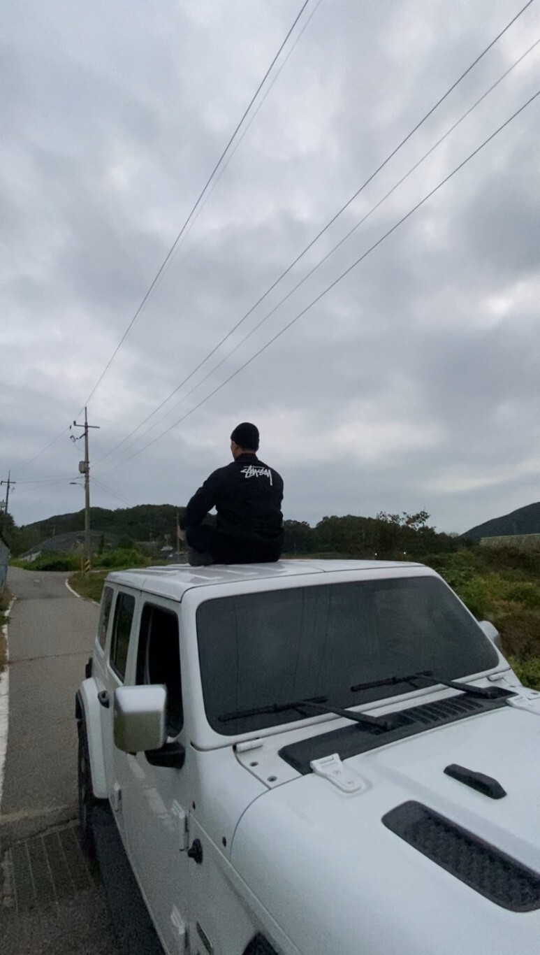 데일리룩(오뭘입)구제 비니, 나이키 스투시 아노락, 무신사 벌룬와이드팬츠, 랭글러 오버랜드, 아식스 조그 100, 빈티지패션, 데일리룩, 남자데일리코디, 남자데일리패션, ootd