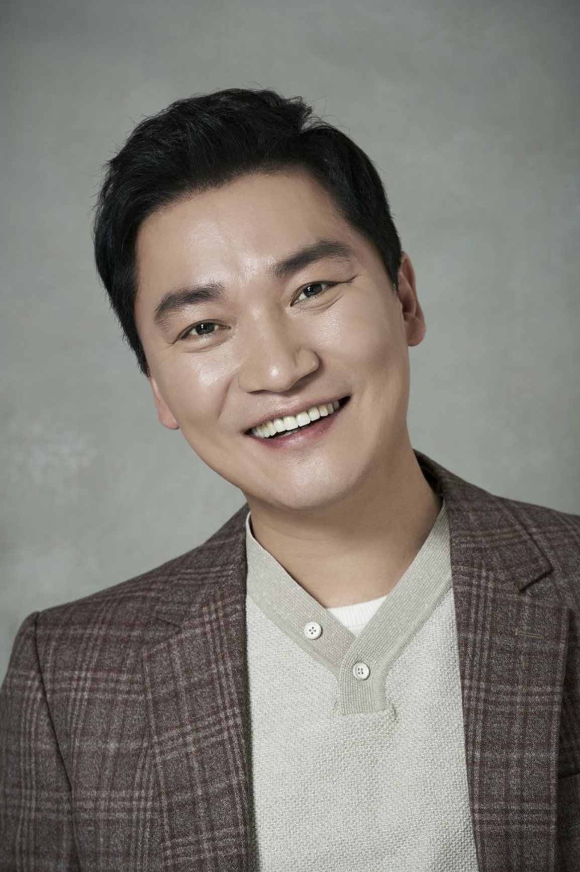 배우 조재윤