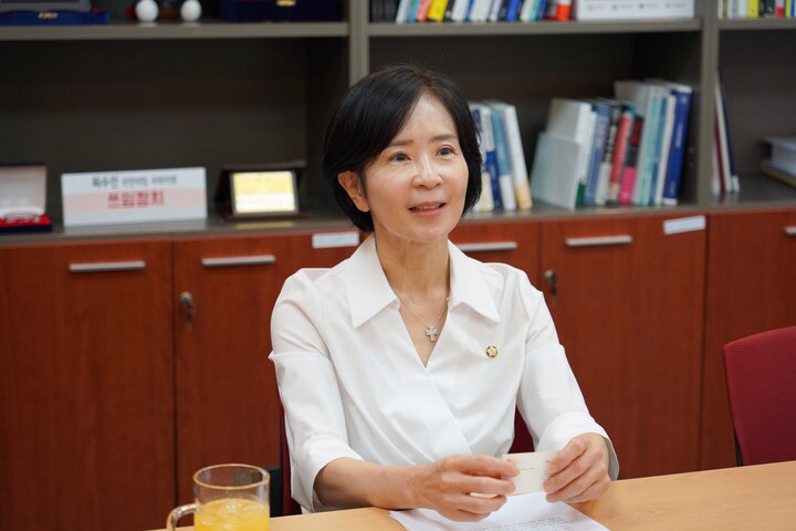 최수진 국회의원 프로필