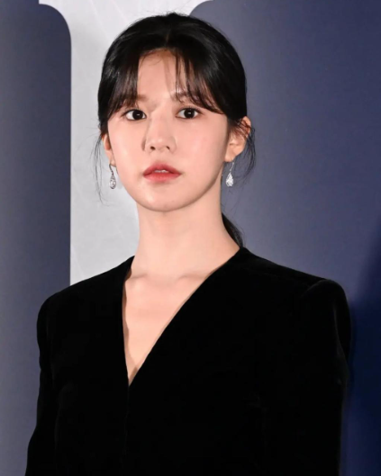 고윤정 성형
