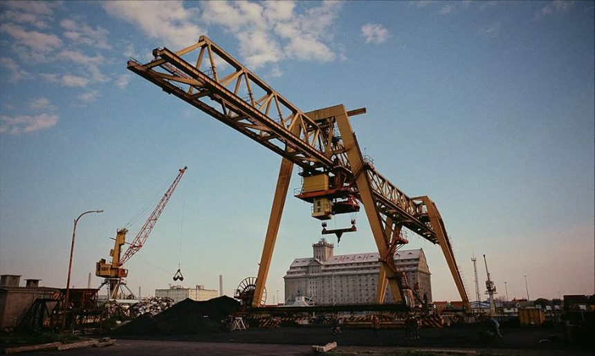 영화 '브루탈리스트(The Brutalist)' 관람평 : 건축과 인간을 탐구하는 대서사시