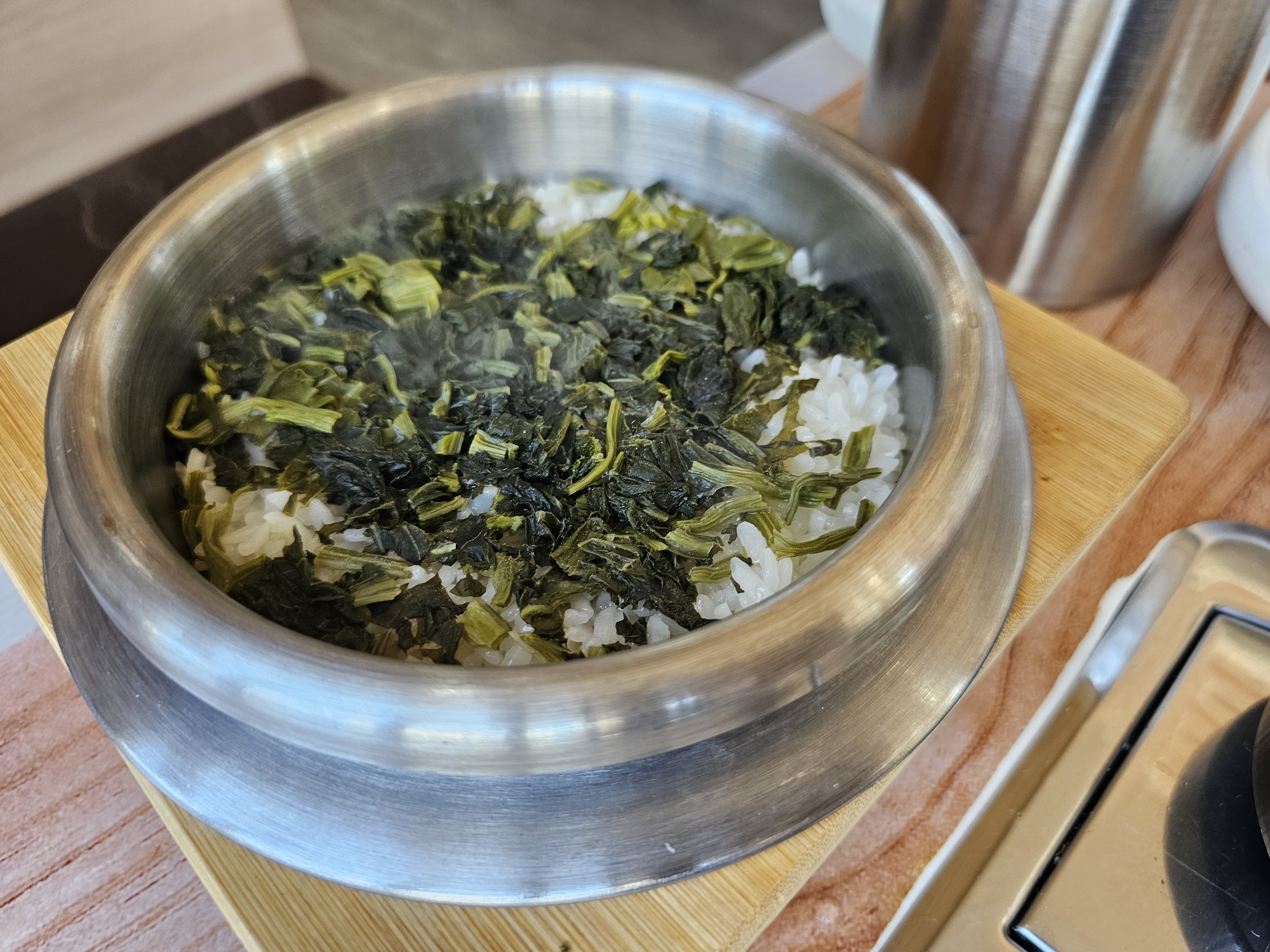 진주 맛찬들 곤드레돌솥밥, 점심 3인분 이상 무료 서비스