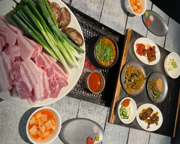 산청숯불가든