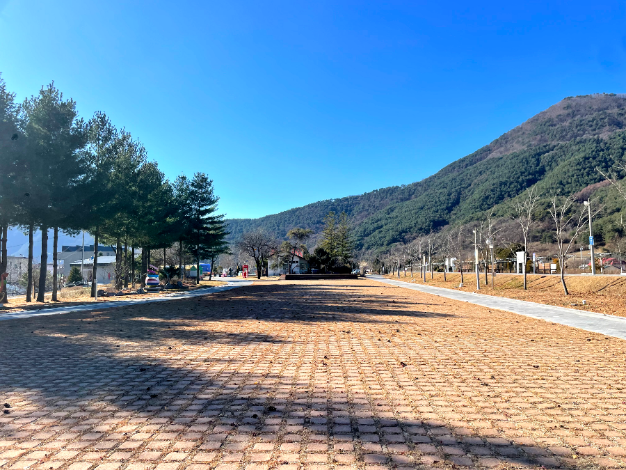 추운 겨울 정선 2박3일 여행 가볼만한 곳 03 - 나전역카페