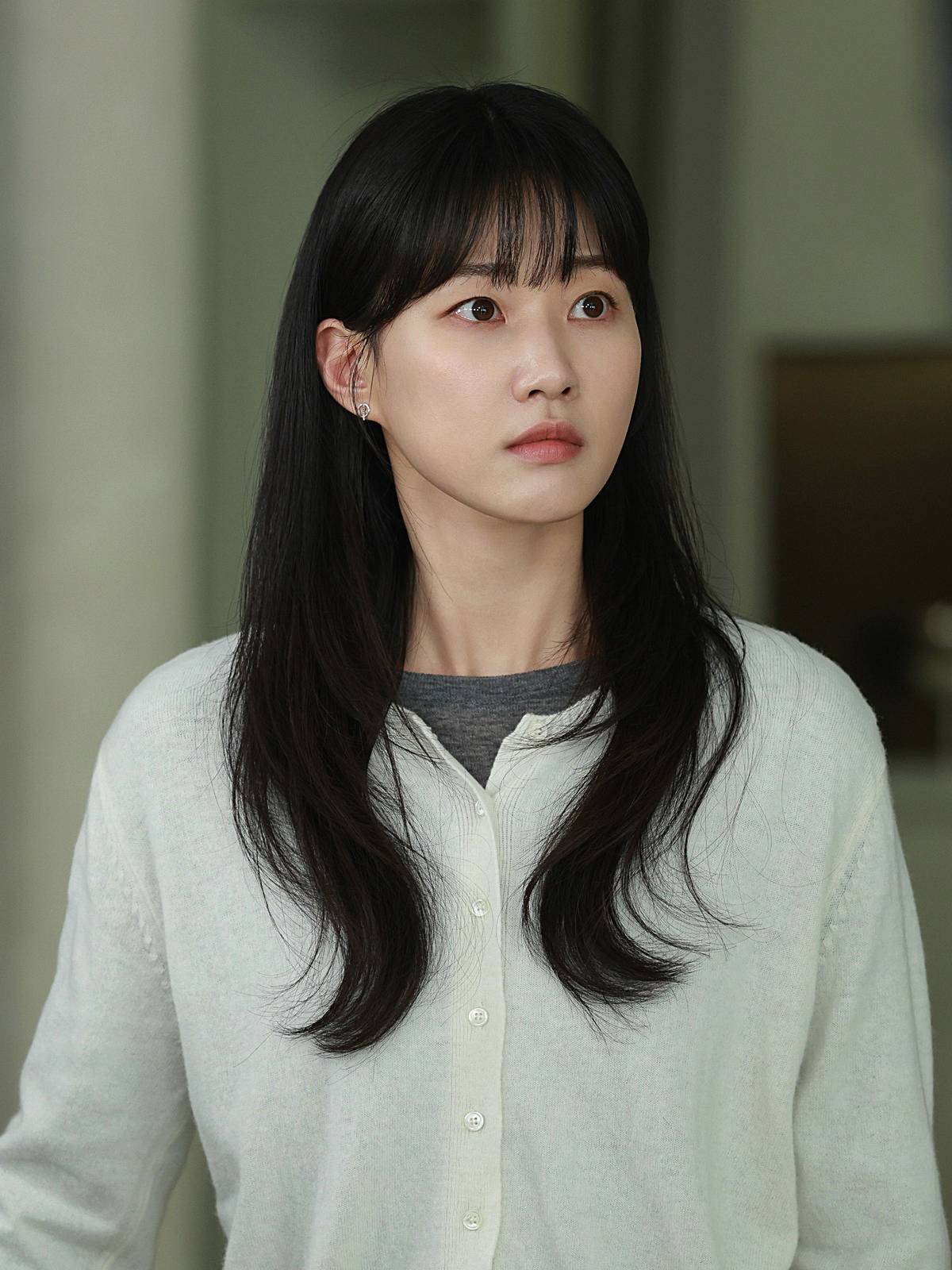 배우-하윤경