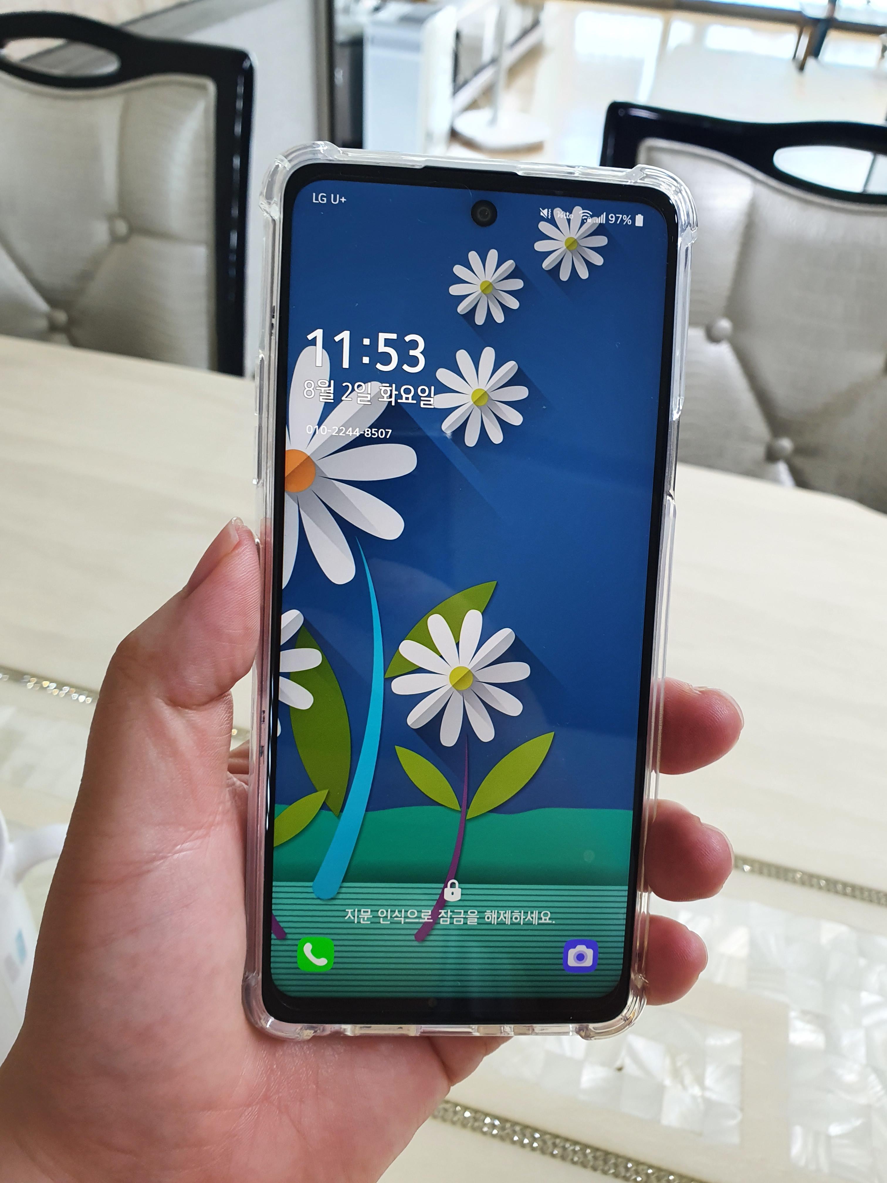 엘지스마트폰 Q92 가성비 젤리케이스와 액정보호필름 착용 완성