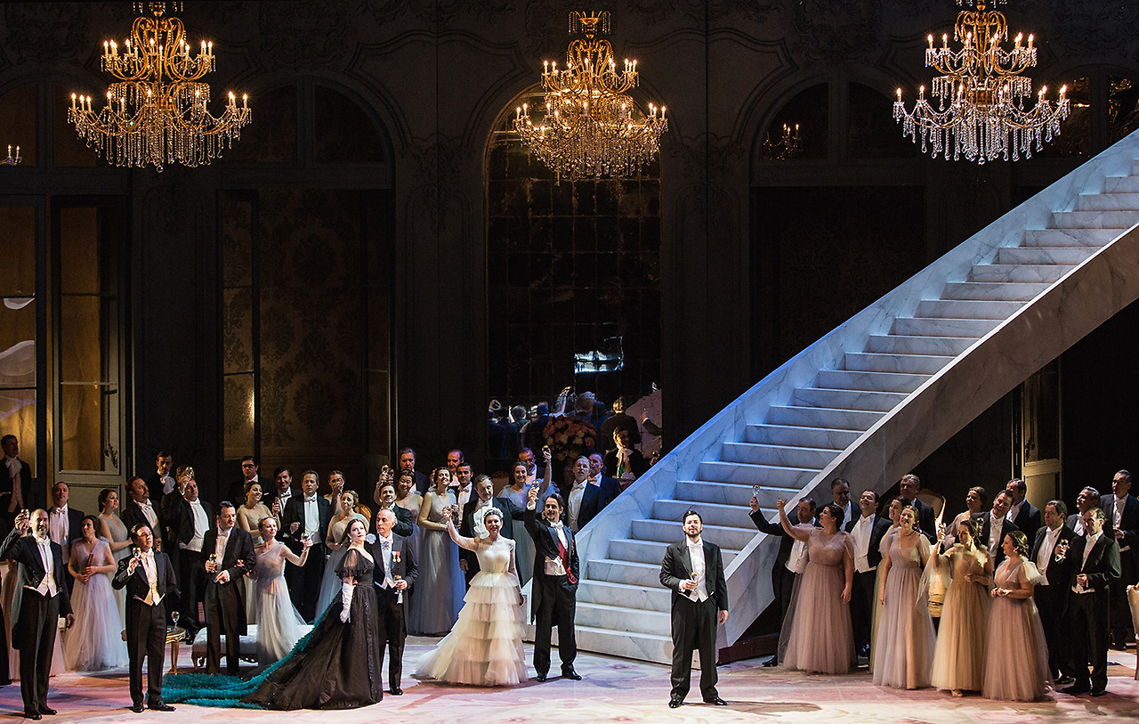 뮤지컬 <라 트라비아타>의 한 장면 © Yasuko Kageyam