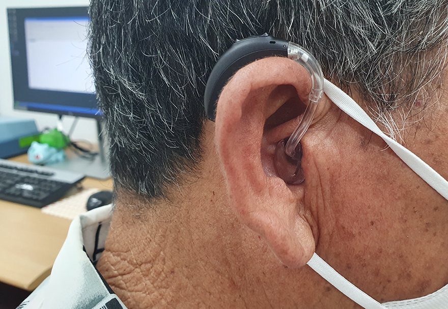 포낙보청기 귀걸이형 착용 고객님