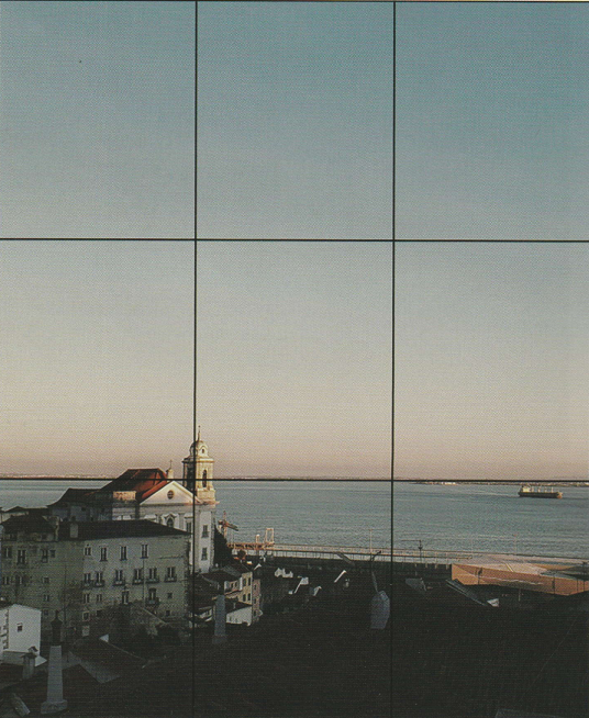 하늘2&amp;#44; 땅1의 비율로 풍경을 촬영하여 안정감이 느껴지는 사진