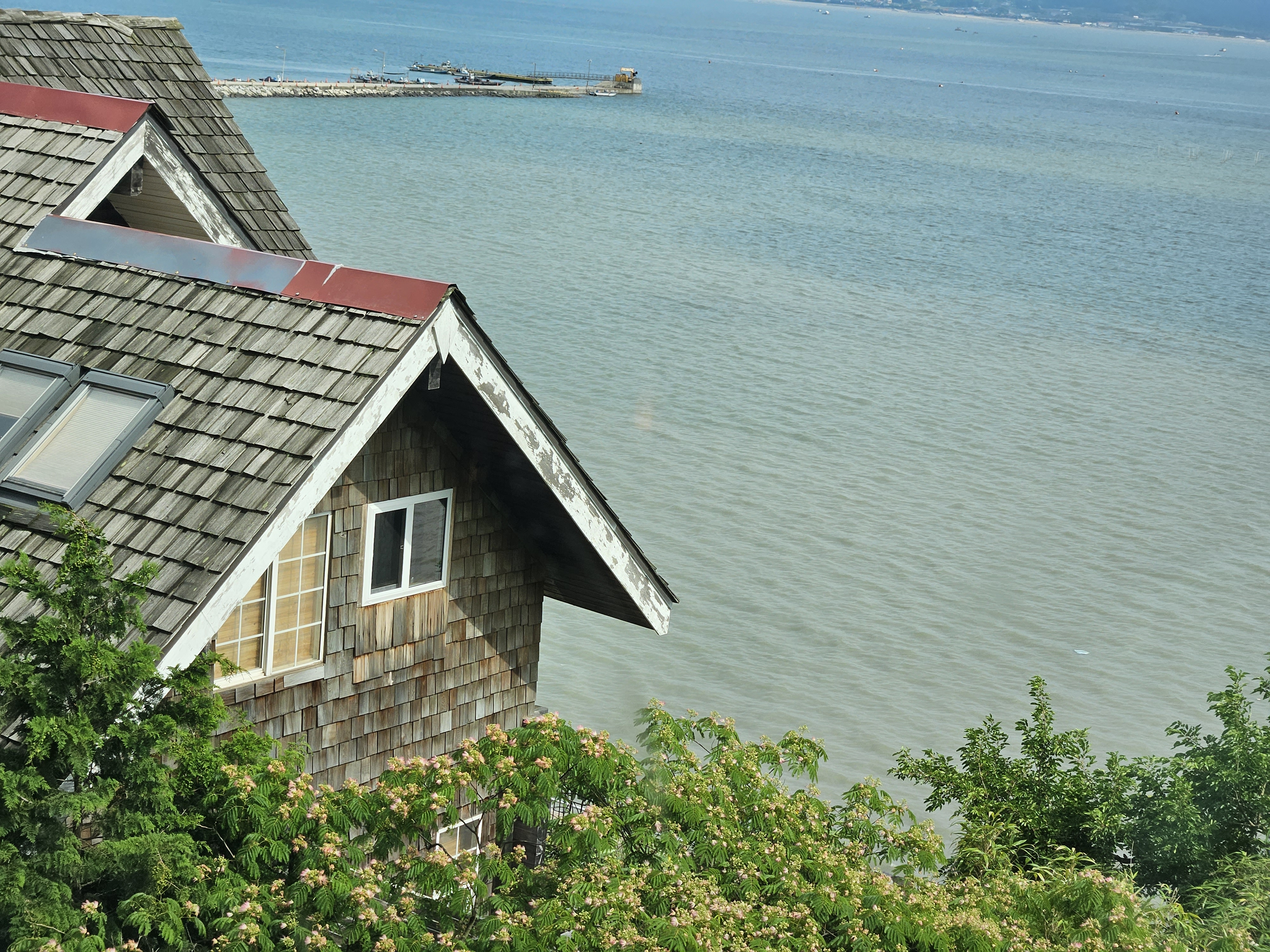 '추억을 나누며' 카페 경치