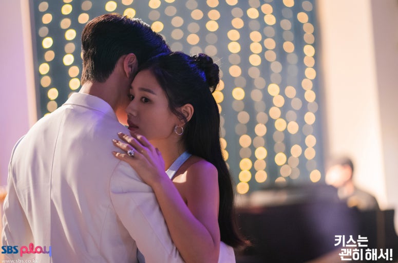 키스는괜히해서 원작 출연진 인물관계도 시청률 제주촬영장소 몇부작