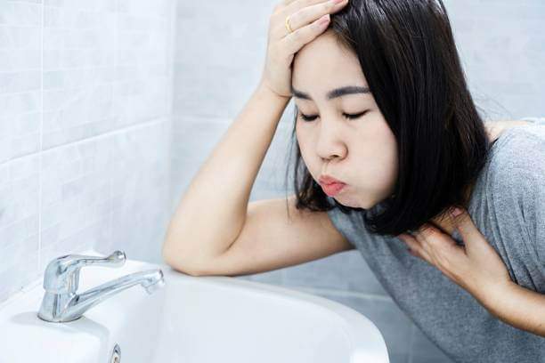 체했을때 증상은 어떤 원리로 발생하는 걸까요? 음식이 소화되는 과정과 체했을때 증상들 9가지 알아봤습니다. 증상들을 자세히 읽어보고 참고하시기 바랍니다.