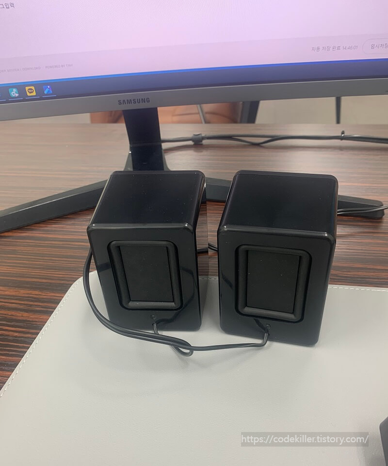 다이소 LED 라이트 스피커 우퍼