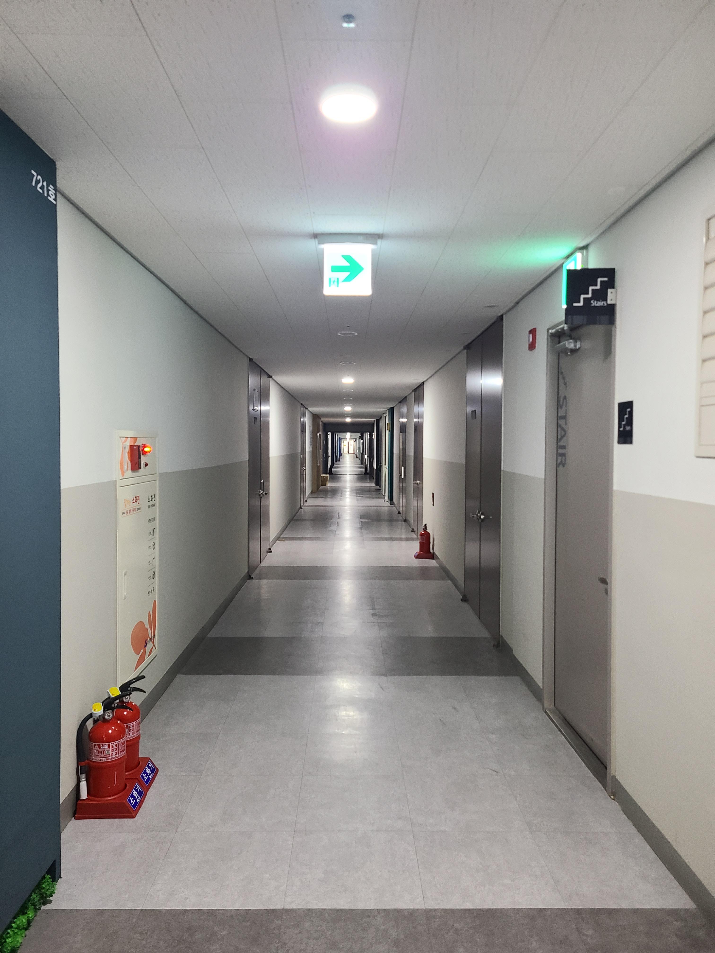 안양아이에스비즈타워 섹션오피스14