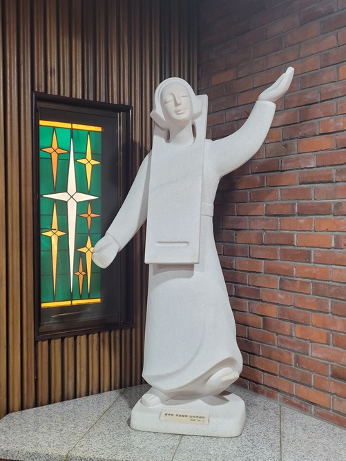 청담동성당 순교자 석상