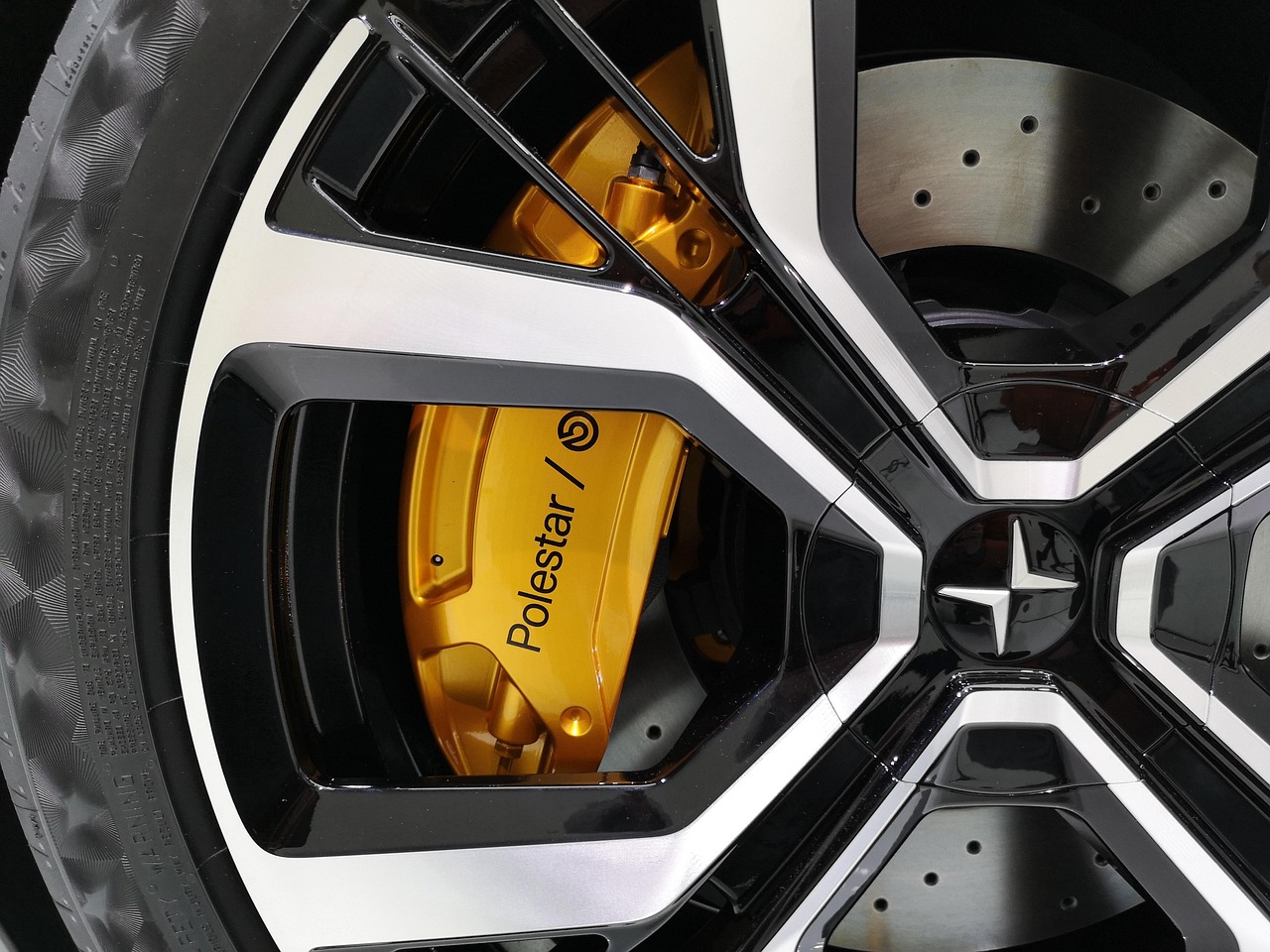 폴스타 브레이크