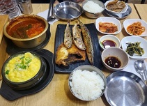 집밥같은-갈치조림-계란찜-생선구이