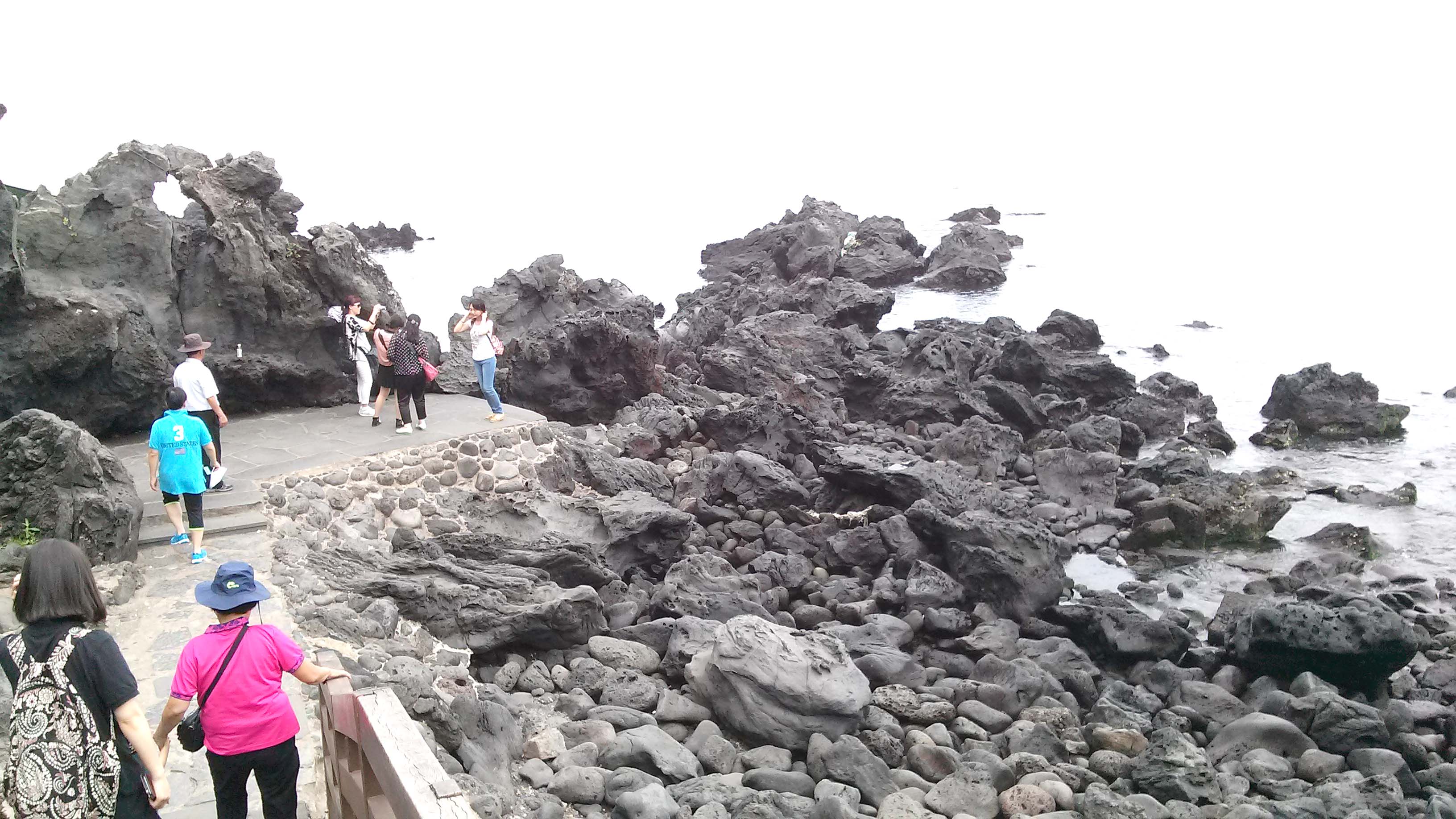 용두암(Yongduam Rock)