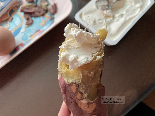 알라-크림치즈-바른-구운-고구마