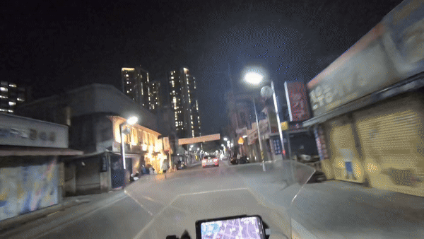 1.14KM 카페 앞