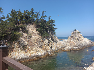 쉼터 돌섬 사진