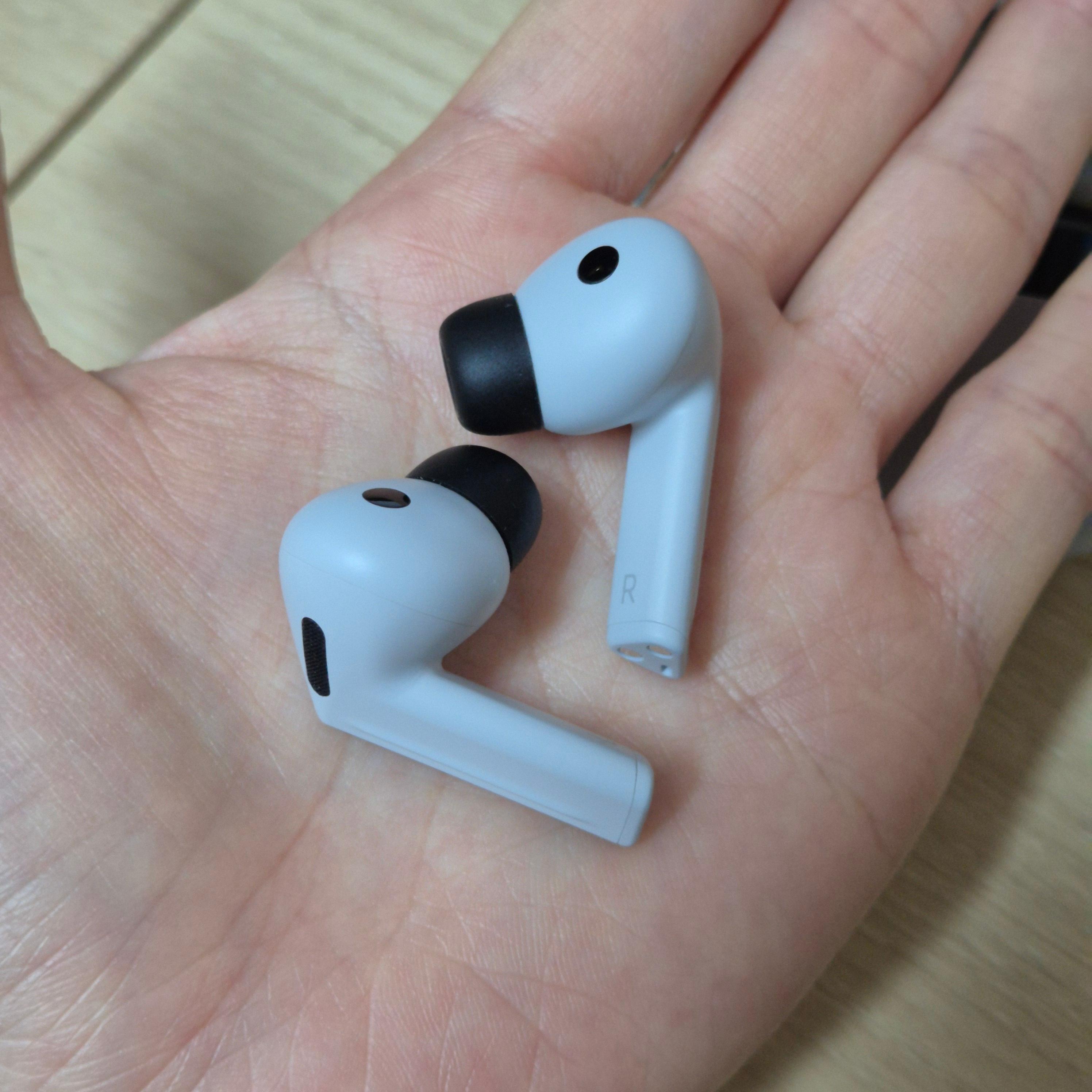 갤럭시 FE 경량감 자그마한 이어버드