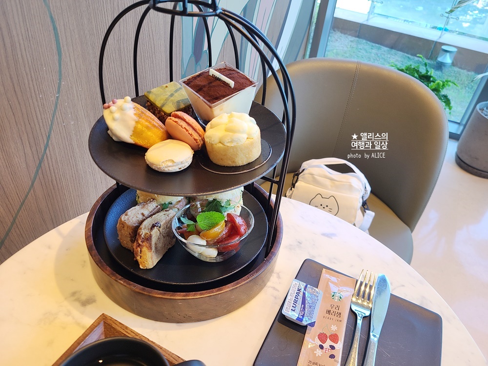 스타벅스 애프터눈티 세트 솔직후기 스타벅스 레스케이프호텔R점