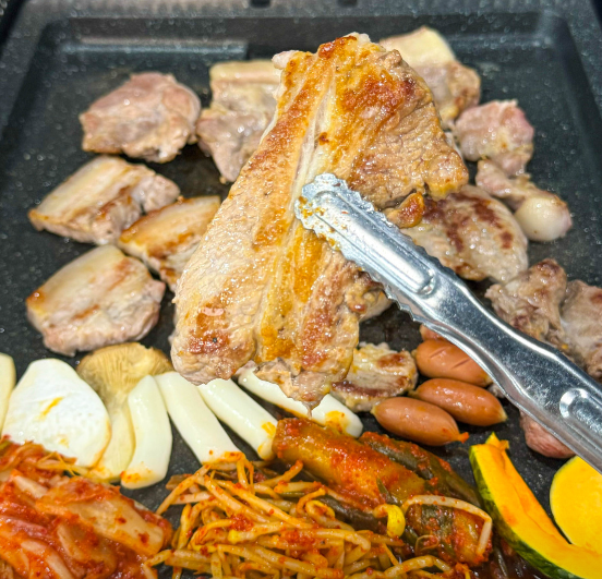 부뜰생고기한돈무한리필 대표 메뉴