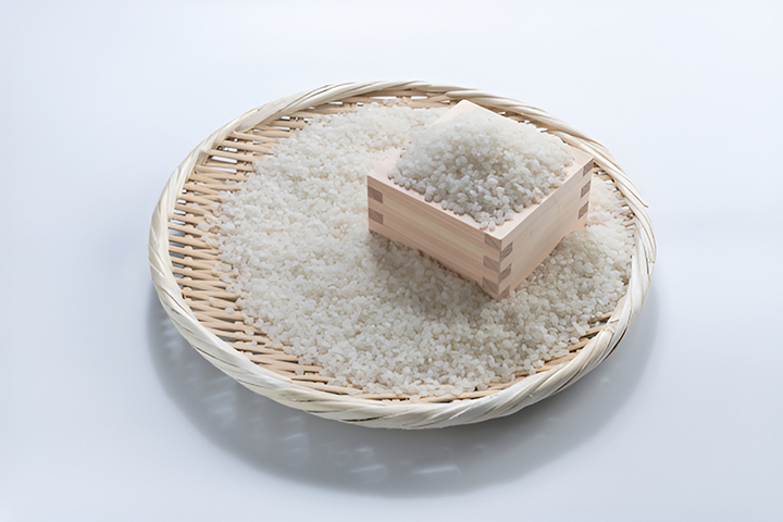 채반에-담긴-백미