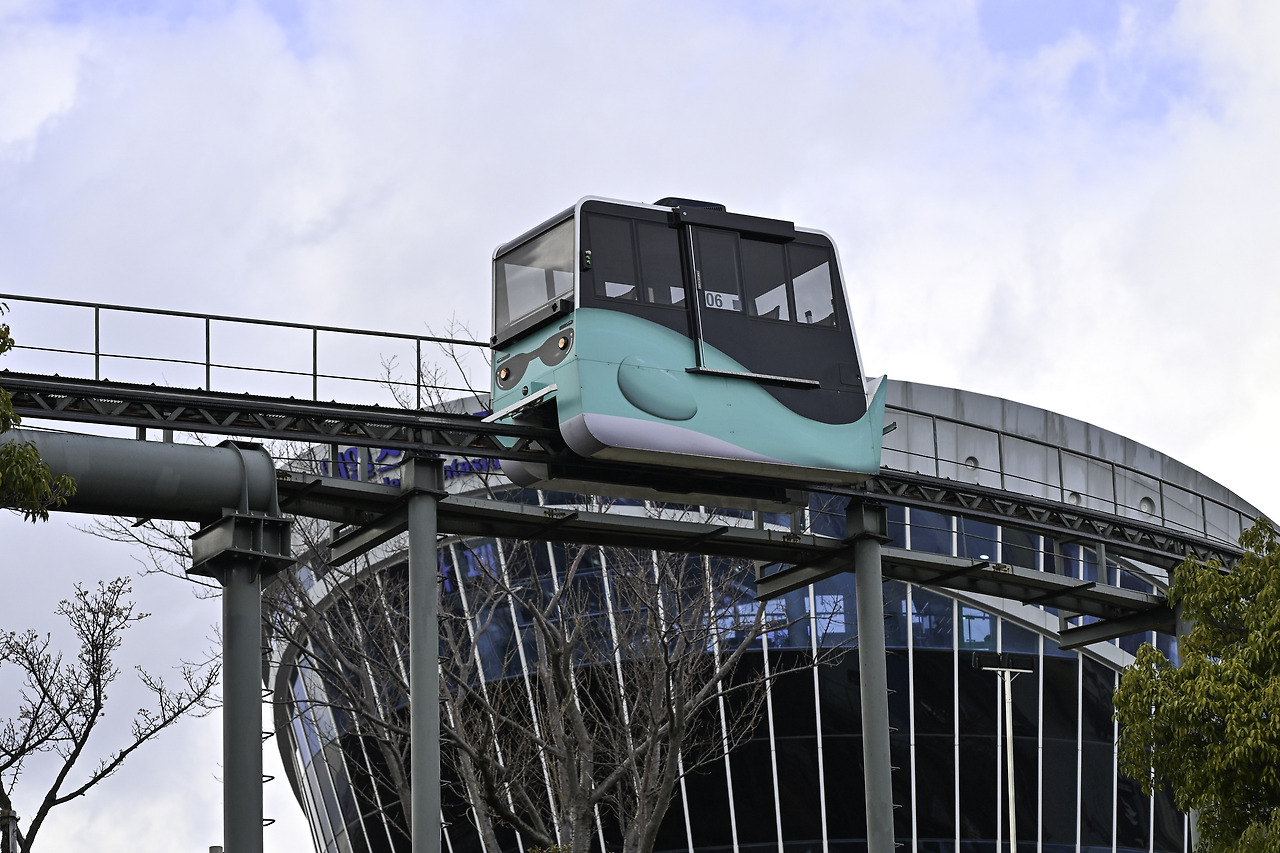 고래모양 모노레일